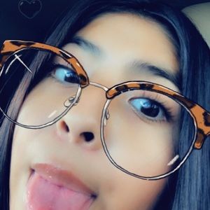 Meet your Posher, Joseline